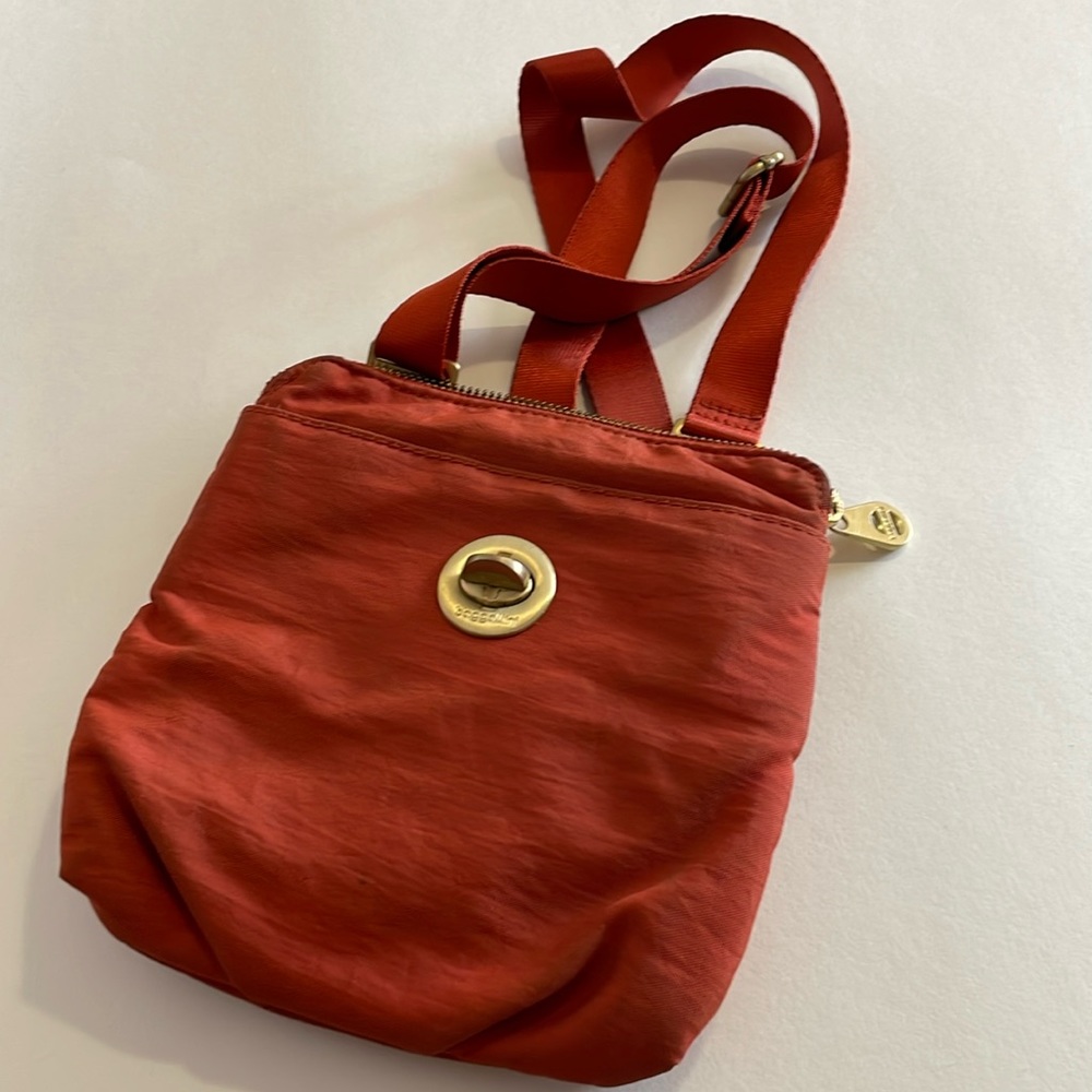 Baggallini Orange Hanover Gold Hardware Cross Body Nylon Travel Pockets Bag